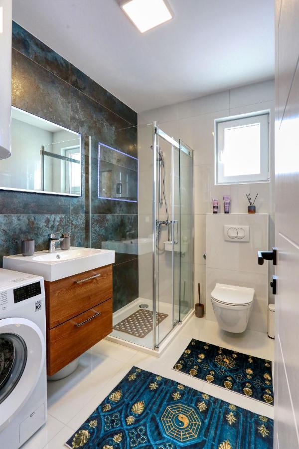 Luxury Apartments Hills Vir Εξωτερικό φωτογραφία