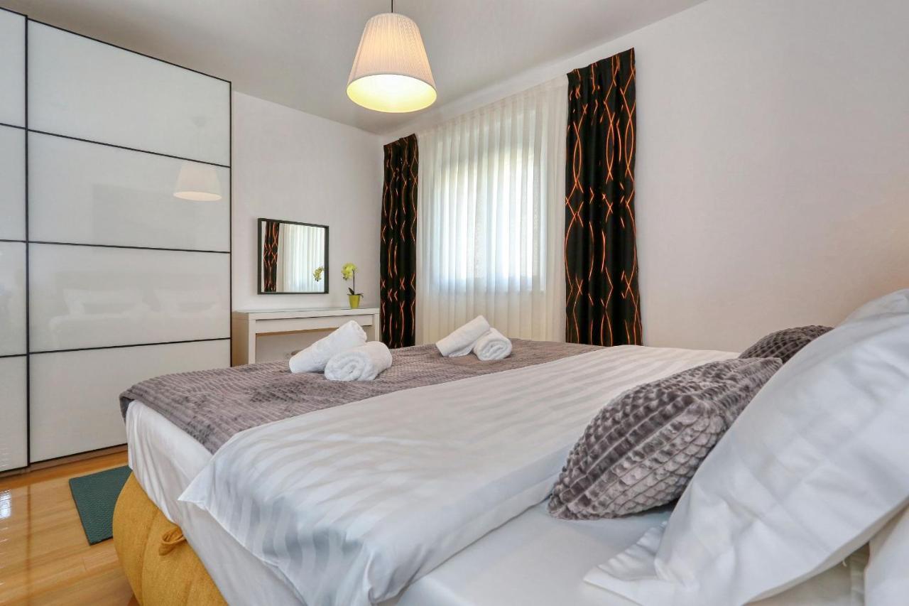 Luxury Apartments Hills Vir Εξωτερικό φωτογραφία