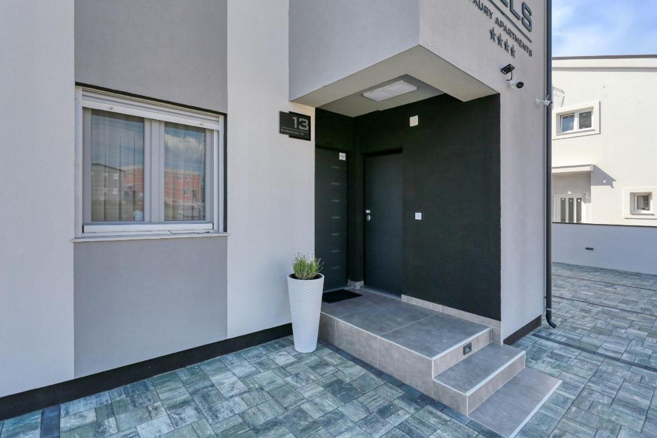 Luxury Apartments Hills Vir Εξωτερικό φωτογραφία